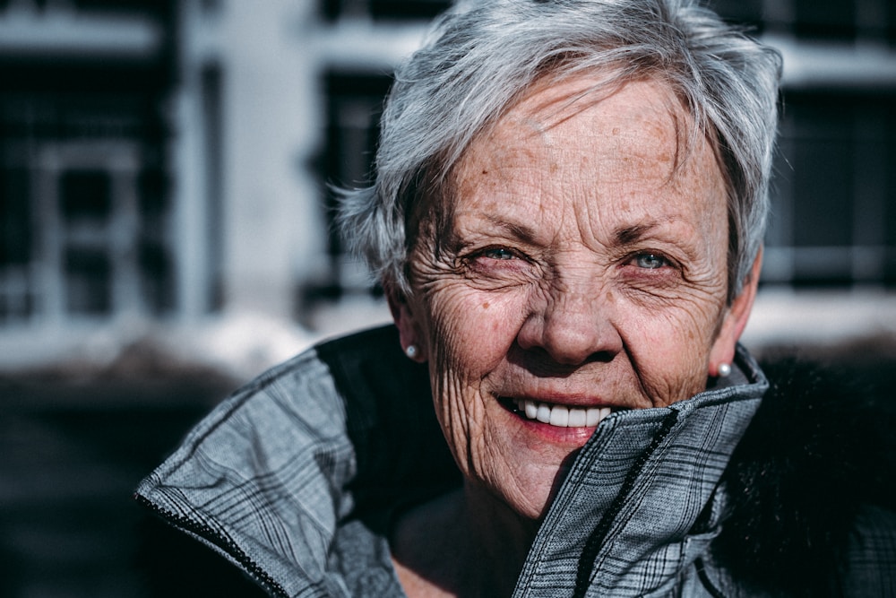 Portrait of Imogen Hartley, founder of Riverstone Wealth